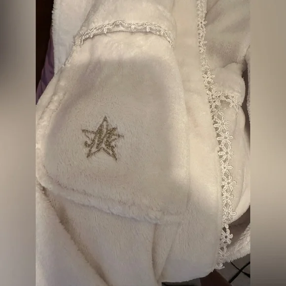 Subtle Luxury White Robe - Picture 8 of 8